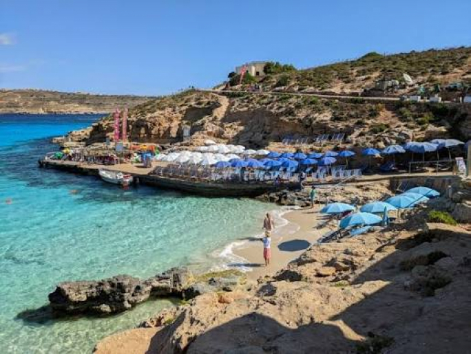 Kemmuna: 60 sena ta’ żvilupp, kontroversji u battalji għall-futur tal-gżira