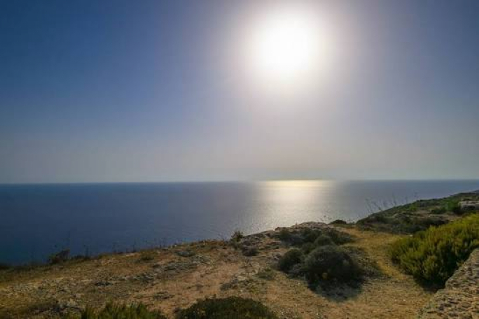 Għada se tinħass 46°C hekk kif is-sħana tkompli taħkem lil Malta