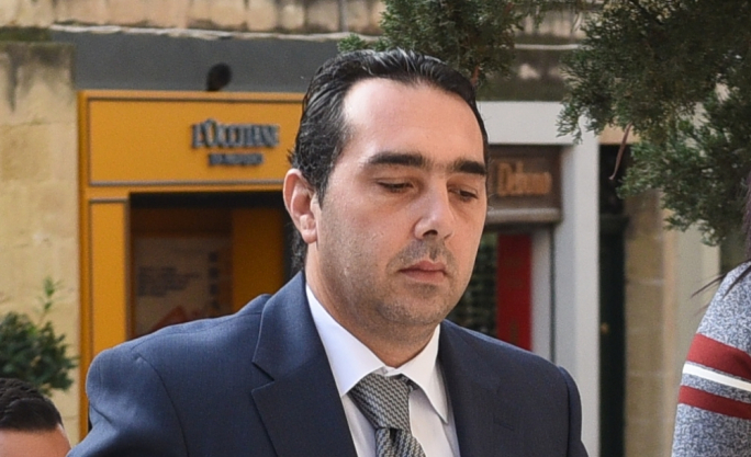 DIRETT | Il-Qorti tisma' dwar recording li jsemmi €16,000 u l-maħfra ta' Theuma