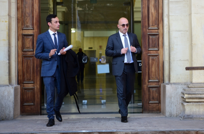 Il-ġuri ta' Yorgen Fenech pospost wara li d-difiża rtirat mill-każ ftit qabel beda l-proċess