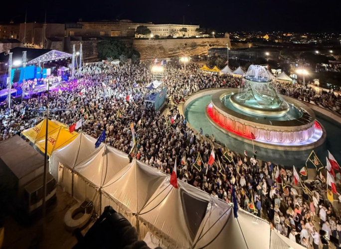 Borg jgħid li l-poplu Malti u Għawdxi ghatxan għal bidla