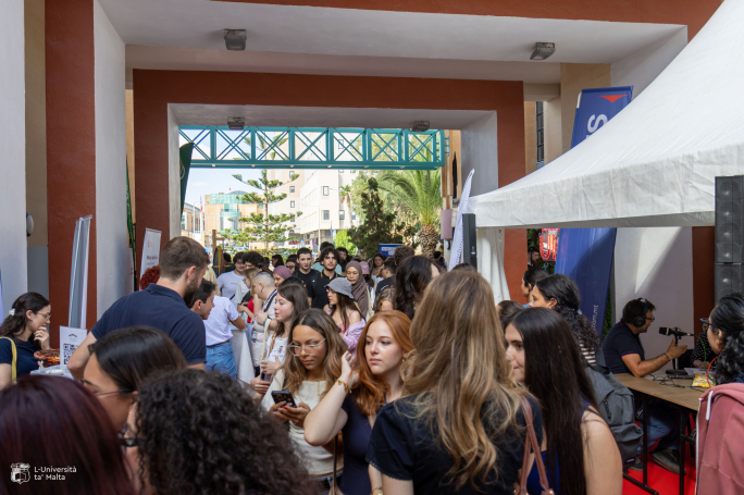Aktar minn 5,500 student ġdid jibdew l-istudji tagħhom fl-Università ta’ Malta