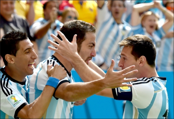 Gowl kmieni ta’ Higuain jitfa’ lill-Arġentina fis-semifinali