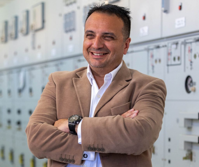 Imut Jonathan Cardona, eks assistent ta’ Joseph Muscat