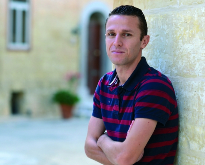 Kolonna u garanzija fid-difiża ta’ Sliema W. u n-Nazzjonal
