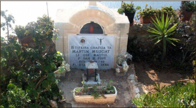 Il-monument u ġardina żgħira li għamlu l-familja ta’ Martin fil-post fejn inqatel 22 sena ilu