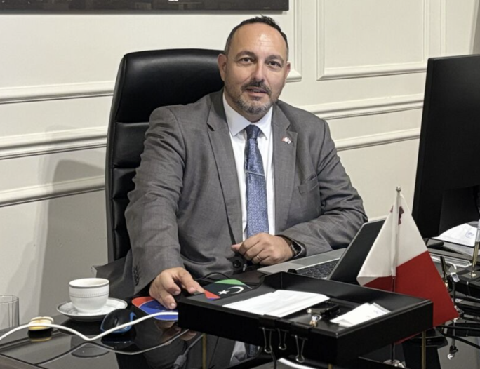 Eks ambaxxatur Malti akkużat bi stupru fl-Ambaxxata Maltija fi Tripli, jingħata l-ħelsien mill-arrest
