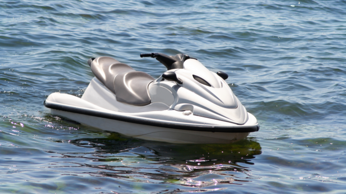 Ħabta bejn żewġ jet skis