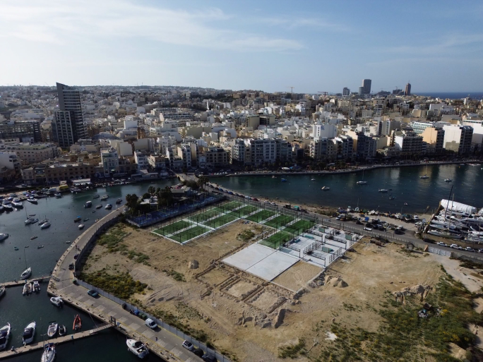 Il-PA tapprova 20 padel court illegali f'Manoel Island u tagħti l-permess għal 10 oħra