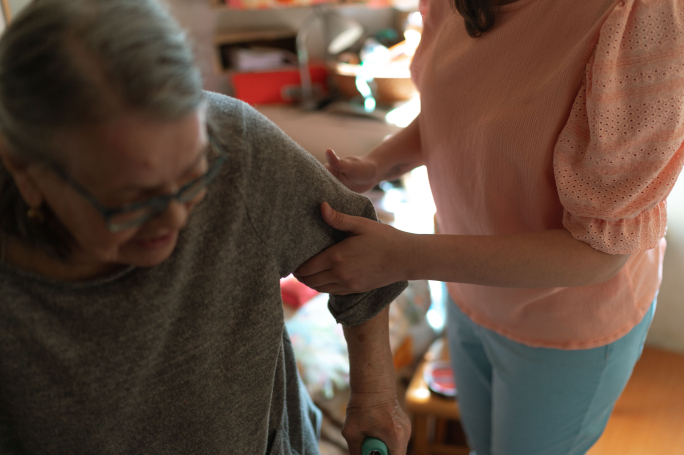 Budget 2027: Carers Grant titla’ għal €7,500 fis-sena u aktar għajnuna għall-familji bi tfal b’diżabilità