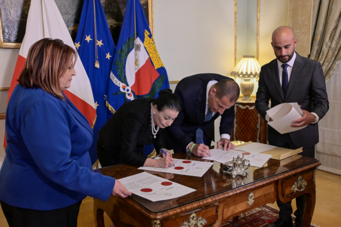 Xoljiment tal-Parlament jiftaħ it-triq għal elezzjoni ġenerali fit-30 ta’ Mejju