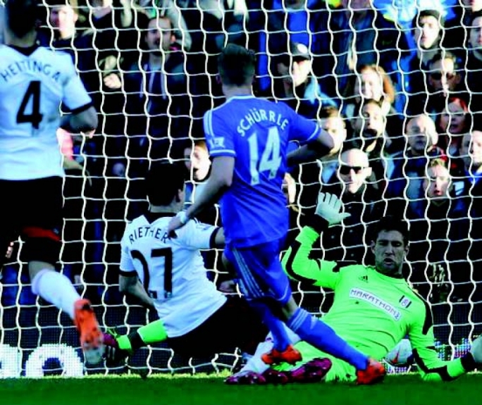Schurrle l-eroj fir-rebħa ta’ Chelsea u Arsenal megħluba minn Stoke City