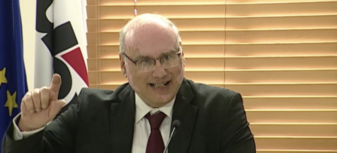 Il-Professur Philip von Brockdorff