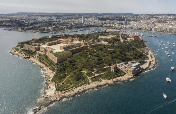 Iffirmat il-ftehim bejn il-gvern u MIDI biex Manoel Island tingħata lura lill-pubbliku