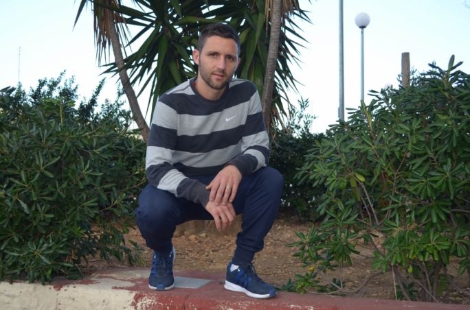 Il-futboler Għawdxi li għamel isem għal pajjiżna