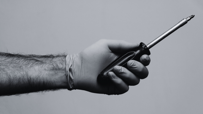 Sentenza sospiża għal raġel li hedded lill-eks sieħba tiegħu b'turnavit