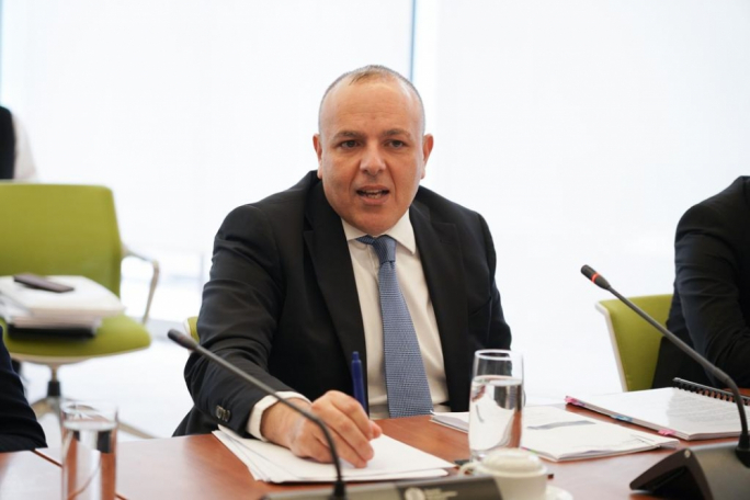 File blu b'artikli ta' Daphne Caruana Galizia nstab fl-uffiċċju ta' Keith Schembri f'Kastilja
