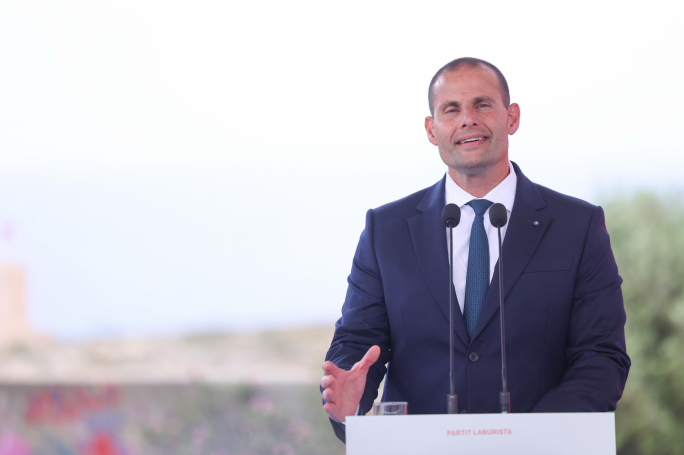 Abela jniedi pakkett ta’ miżuri ambjentali u jwiegħed aktar spazji ħodor